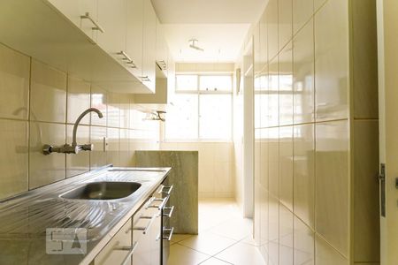 Apartamento para alugar com 90m², 2 quartos e 1 vagaCozinha e Área de Serviço