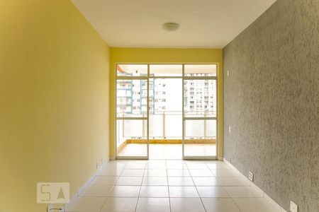 Sala de apartamento para alugar com 2 quartos, 90m² em Barra da Tijuca, Rio de Janeiro