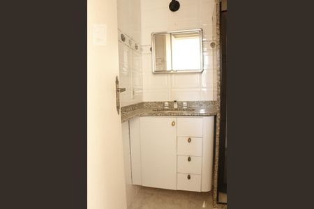 Apartamento à venda com 64m², 2 quartos e 1 vagaDetalhe do Banheiro