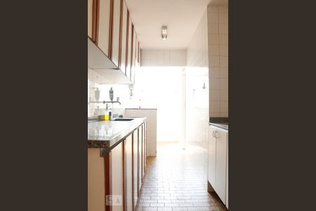 Apartamento à venda com 64m², 2 quartos e 1 vagaCozinha e Área de Serviço