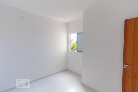 Quarto 2 de apartamento para alugar com 2 quartos, 40m² em Vila Nhocune, São Paulo