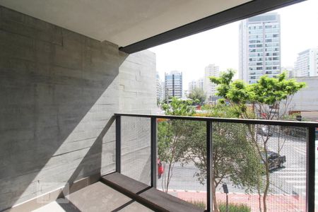 Varanda  de kitnet/studio à venda com 1 quarto, 30m² em Indianópolis, São Paulo