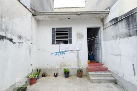 Casa à venda com 116m², 2 quartos e sem vaga Casa à venda com 116m², 2 quartos e sem vagaQuintal