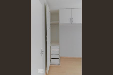 Apartamento para alugar com 49m², 2 quartos e 1 vagaQuarto 02 - Armário
