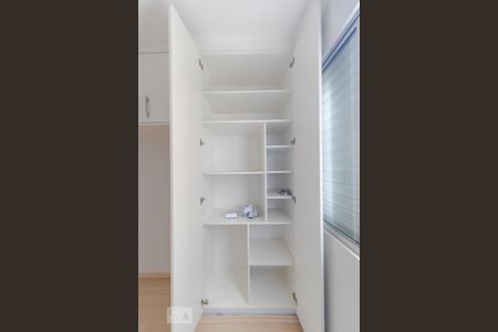 Apartamento para alugar com 49m², 2 quartos e 1 vagaQuarto 02 - Armário