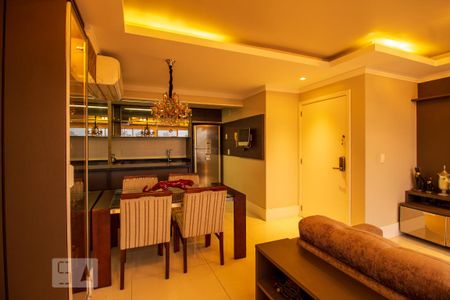 Sala de apartamento à venda com 2 quartos, 115m² em Santana, Porto Alegre