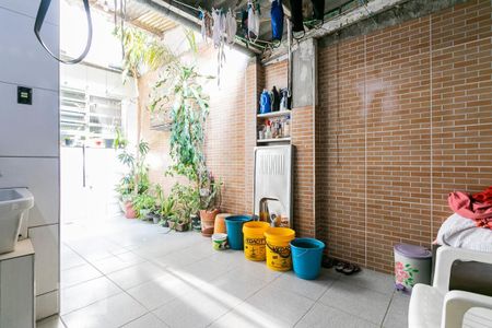 Casa à venda com 100m², 2 quartos e sem vagaÁrea de Serviço