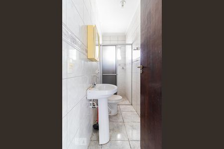 Banheiro de apartamento para alugar com 1 quarto, 65m² em Jardim Miriam, São Paulo