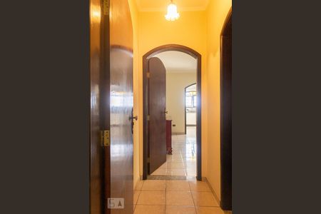 Sala de casa para alugar com 5 quartos, 527m² em Jardim Miriam, São Paulo