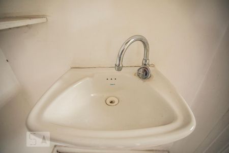 Lavabo - Torneira de apartamento para alugar com 1 quarto, 70m² em Vila Monte Alegre, São Paulo