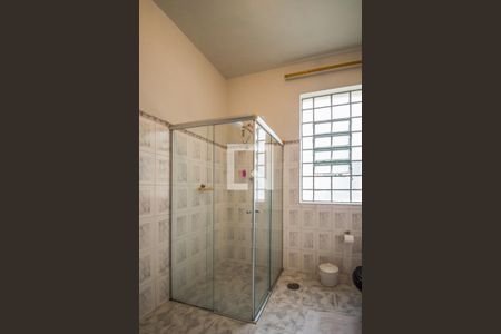 Casa à venda com 254m², 3 quartos e 15 vagasBanheiro 2