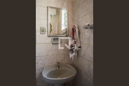 Casa à venda com 254m², 3 quartos e 15 vagasBanheiro 1