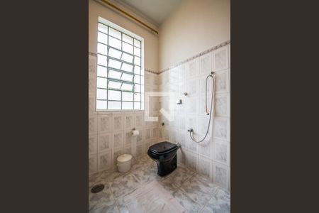 Casa à venda com 254m², 3 quartos e 15 vagasBanheiro 2