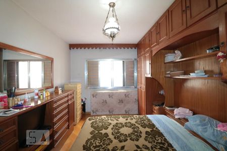 Casa à venda com 200m², 4 quartos e 2 vagasSuite