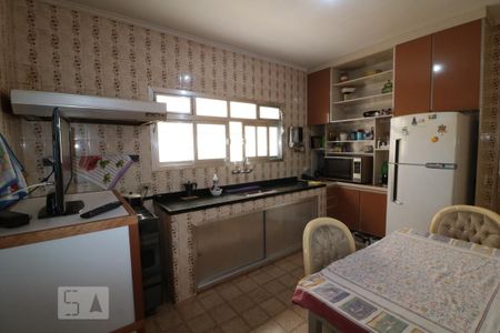 Casa à venda com 200m², 4 quartos e 2 vagasCozinha