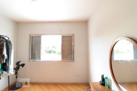 Quarto 1 de casa para alugar com 4 quartos, 200m² em Vila Carrão, São Paulo