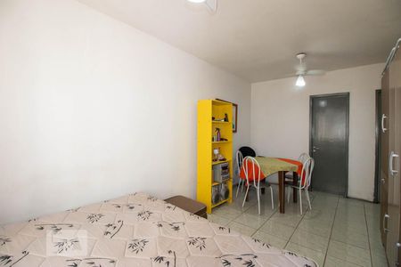 Quarto e Sala de kitnet/studio para alugar com 1 quarto, 38m² em Petrópolis, Porto Alegre
