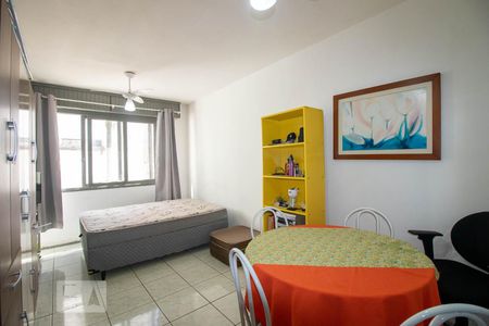 Quarto e Sala de kitnet/studio para alugar com 1 quarto, 38m² em Petrópolis, Porto Alegre