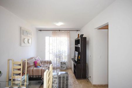 Sala de Apartamento com 3 quartos, 74m² Jardim Monte Kemel