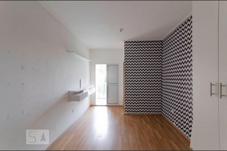 Suíte de casa para alugar com 3 quartos, 156m² em Jardim Triana, São Paulo