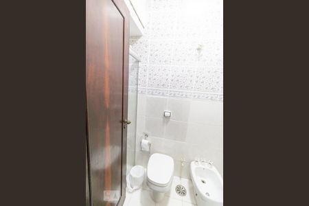 Casa à venda com 450m², 6 quartos e 6 vagasBanheiro 