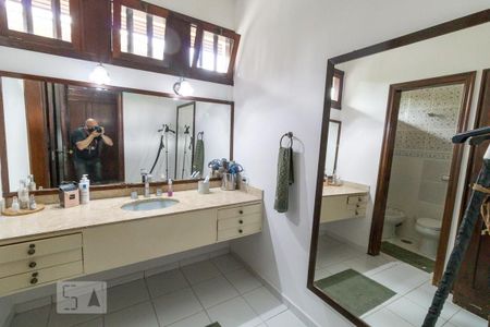Casa à venda com 450m², 6 quartos e 6 vagasBanheiro da Suíte