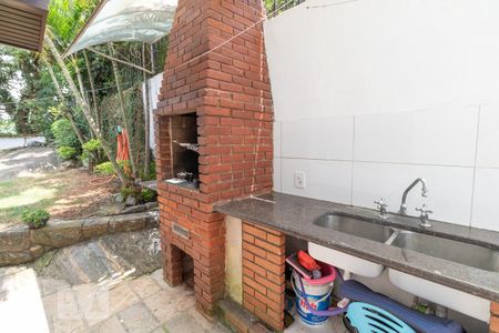 Casa à venda com 450m², 6 quartos e 6 vagasChurrasqueira