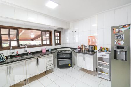 Casa à venda com 450m², 6 quartos e 6 vagasCozinha