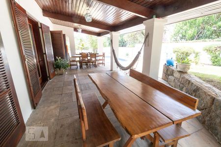 Casa à venda com 450m², 6 quartos e 6 vagasArea de convivencia