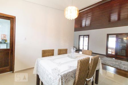 Casa à venda com 450m², 6 quartos e 6 vagasSala de Jantar