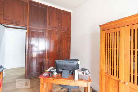 Casa à venda com 450m², 6 quartos e 6 vagasQuarto 2