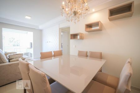 Apartamento para alugar com 90m², 2 quartos e 1 vaga Apartamento para alugar com 90m², 2 quartos e 1 vagaSala de Jantar