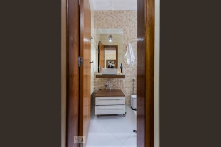 Casa à venda com 228m², 3 quartos e 5 vagas Casa à venda com 228m², 3 quartos e 5 vagasBanheiro da Suíte