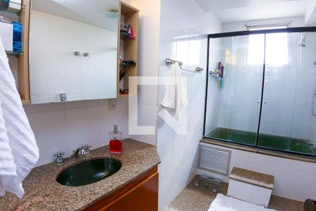 Apartamento à venda com 155m², 3 quartos e 3 vagasBanheiro da Suíte 2
