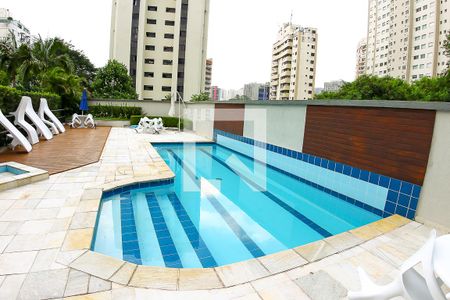 Apartamento à venda com 155m², 3 quartos e 3 vagasÁrea comum - Piscina