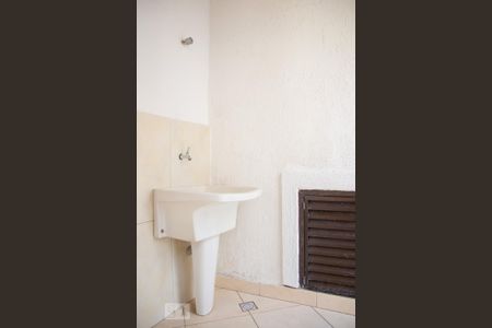 Casa à venda com 365m², 7 quartos e 4 vagas Casa à venda com 365m², 7 quartos e 4 vagasÁrea de Serviço