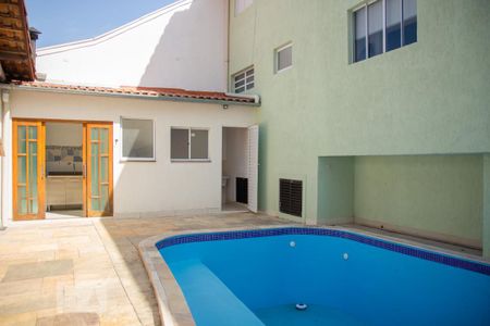 Casa à venda com 365m², 7 quartos e 4 vagas Casa à venda com 365m², 7 quartos e 4 vagasQuintal