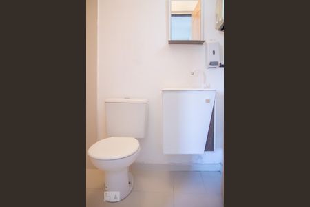 Casa à venda com 365m², 7 quartos e 4 vagas Casa à venda com 365m², 7 quartos e 4 vagasBanheiro Home officce