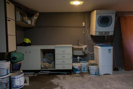 Casa de condomínio à venda com 220m², 3 quartos e 2 vagasLavanderia