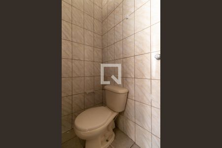 Casa de condomínio à venda com 120m², 3 quartos e 1 vagaBanheiro de Serviço