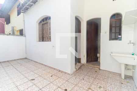 Casa de condomínio à venda com 120m², 3 quartos e 1 vagaÁrea de Serviço