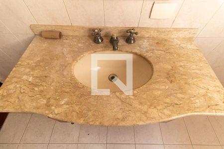 Casa de condomínio à venda com 120m², 3 quartos e 1 vagaBanheiro