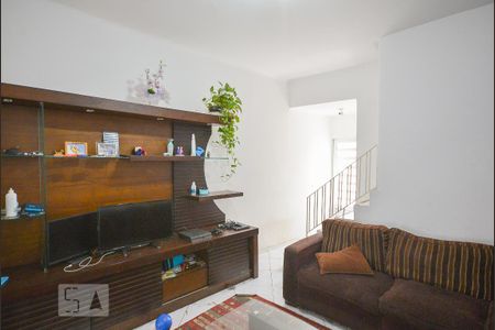 Casa de condomínio à venda com 75m², 1 quarto e 1 vaga Casa de condomínio à venda com 75m², 1 quarto e 1 vagaSala