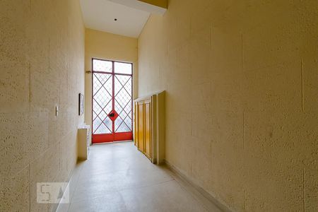 Apartamento para alugar com 80m², 2 quartos e sem vagaEntrada