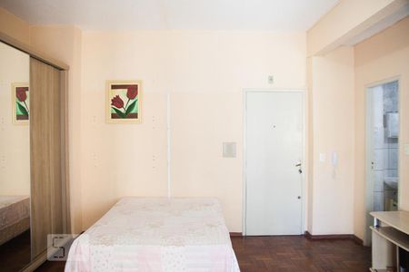 Sala/Quarto de kitnet/studio para alugar com 1 quarto, 34m² em Centro, São Paulo