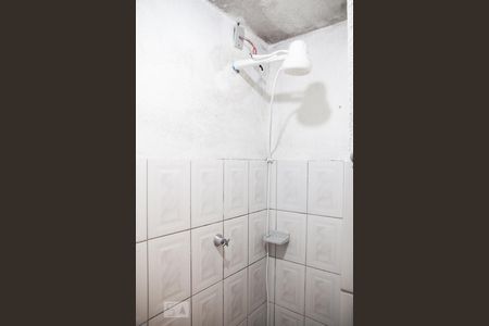 Banheiro de kitnet/studio para alugar com 1 quarto, 34m² em Centro, São Paulo