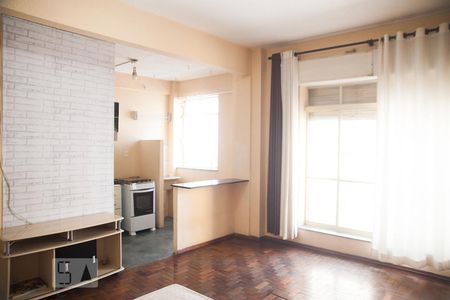 Sala/Quarto de kitnet/studio para alugar com 1 quarto, 34m² em Centro, São Paulo