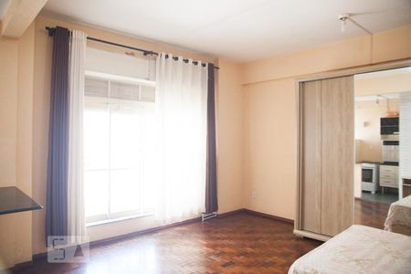 Sala/Quarto de kitnet/studio para alugar com 1 quarto, 34m² em Centro, São Paulo