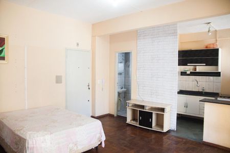 Sala/Quarto de kitnet/studio para alugar com 1 quarto, 34m² em Centro, São Paulo