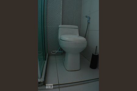 Casa de condomínio para alugar com 240m², 3 quartos e 1 vagaBanheiro Social